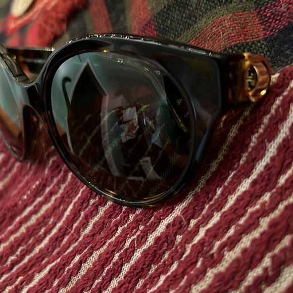 Tory Burch Sunglasses - Picture 7 of 11